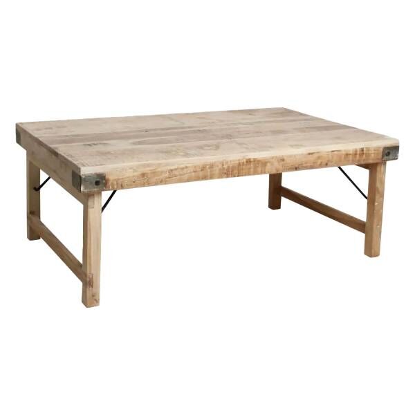 Klappbarer Couchtisch aus recyceltem Altholz mit Limewash-Finish